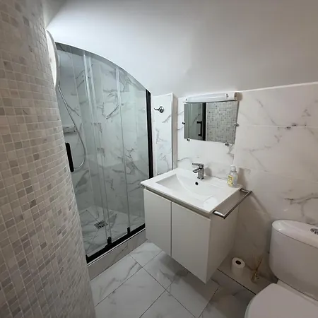 Avec Cosy Et Canape Convertible * Párizs