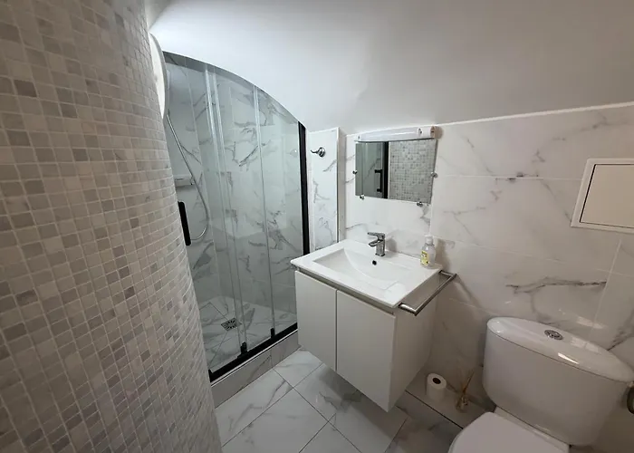 Avec Cosy Et Canape Convertible * Párizs